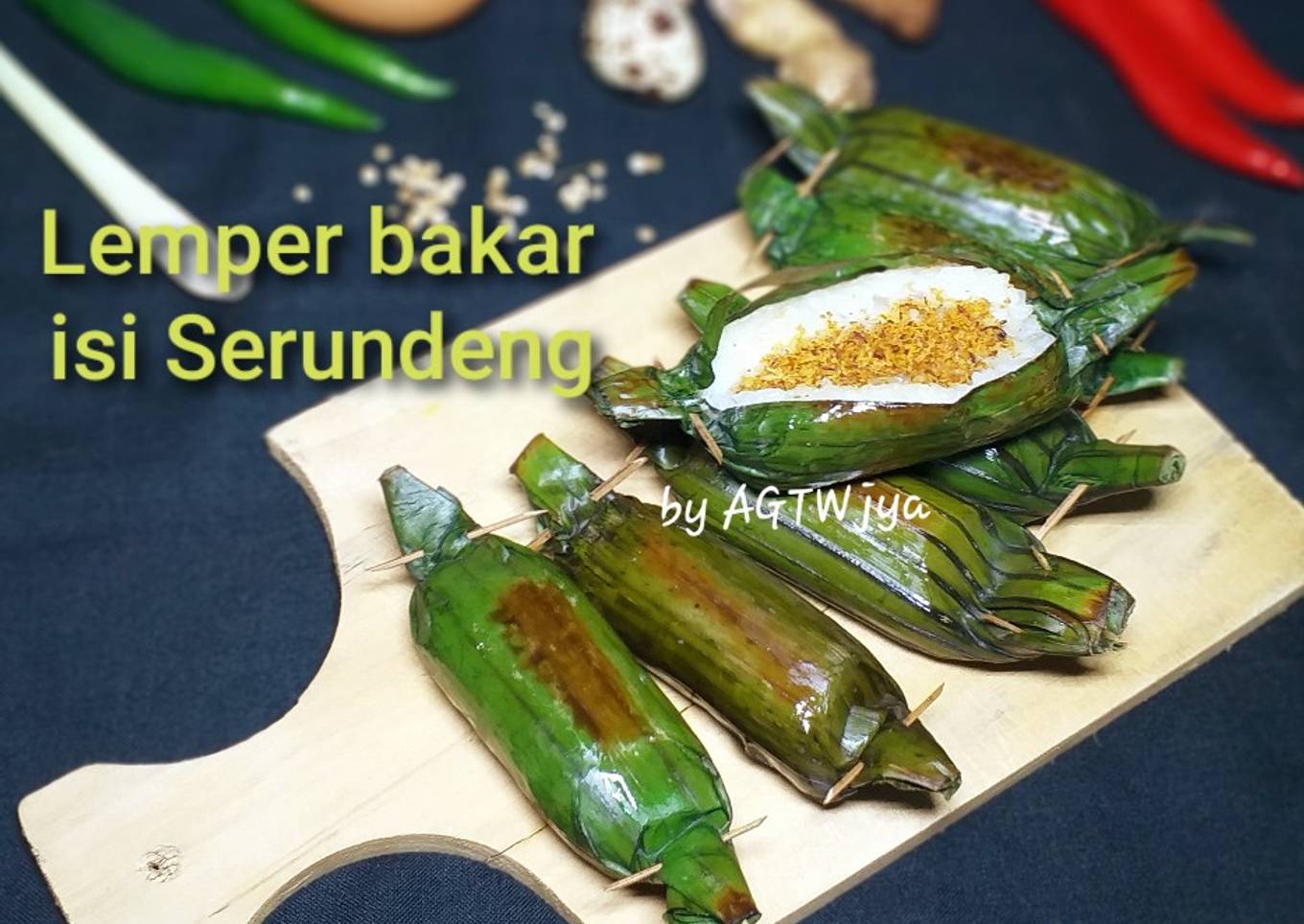 Lemper bakar Serundeng