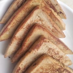 A picture of French toast.