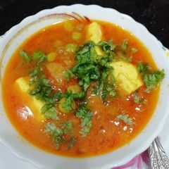 A picture of Matar Paneer.