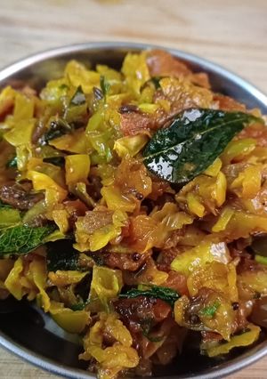 A picture of Shimla mirch cabbage mix vegetable.