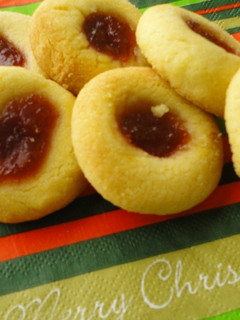 A picture of Jam Filled Butter cookies.