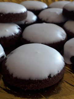 Una foto de Galletitas de chocolate glaseadas 😋