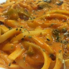 A picture of Pasta with Tangy Tomato Sauce' :).
