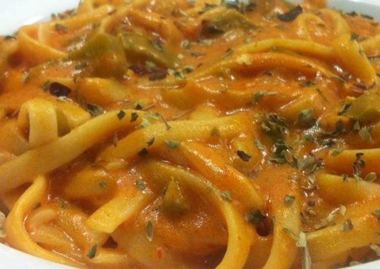 How to Prepare Speedy Homemade Pasta with Tangy Tomato Sauce&#39; :)