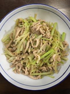 碧玉筍炒肉絲 的食譜成品照片