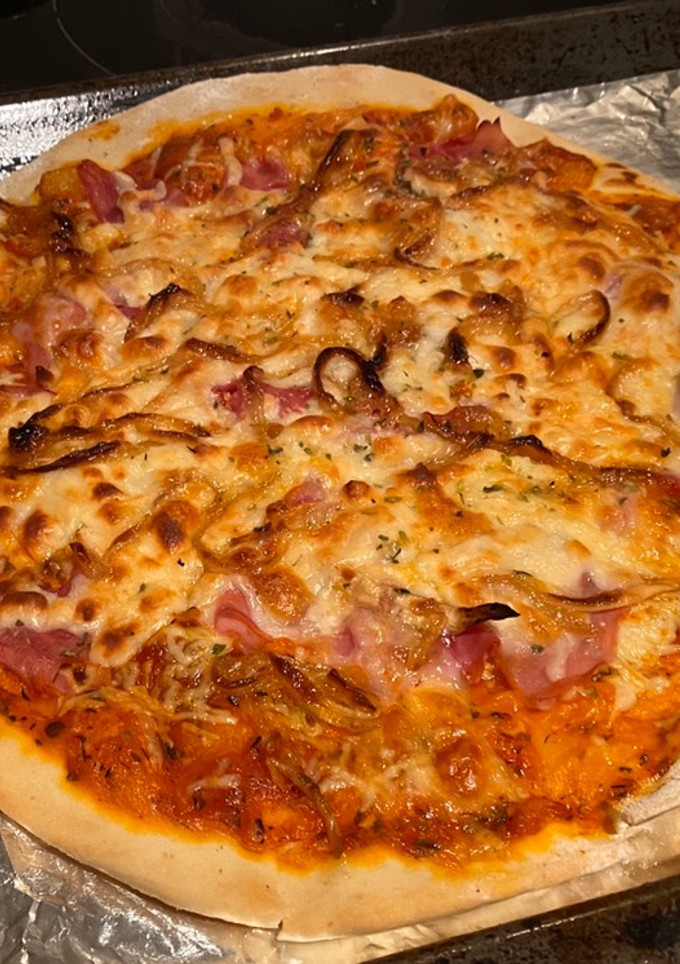 Una foto de Cenamos PIZZA casera!! 🍕 🙌🏼