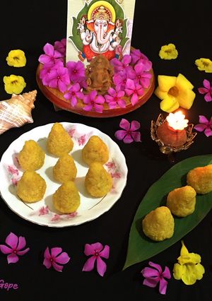 A picture of Moong Dal Modak.