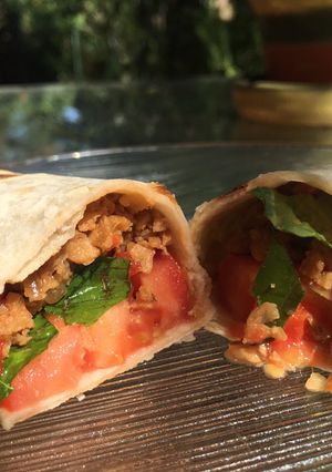 Una foto de Tacos veganos de proteína de soja con salsa Teriyaki