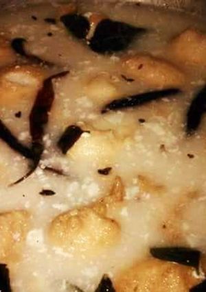 A picture of Cuttack dahi bara.