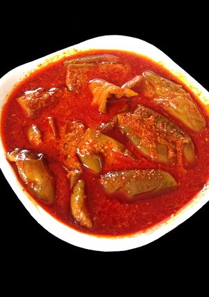 खट्टे बैंगन (Khatte Baingan recipe in Hindi) रेसिपी मुख्य फोटो