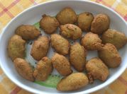 Una foto de falafel en licuadora