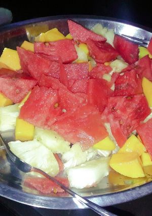 A picture of Splash fruit salad.