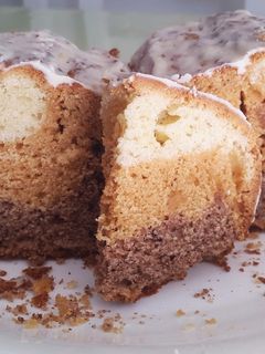 Una foto de Torta de chocolate, dulce de leche y vainilla