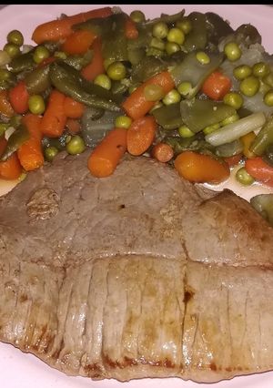 Una foto de Filete de ternera con guarnición