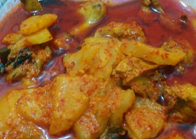 Gulai ayam kampung nanas muda khas Minang