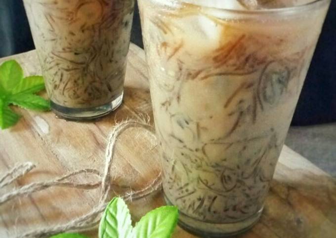 Langkah Mudah untuk Menyiapkan Es Cappucino Cincau Anti Gagal