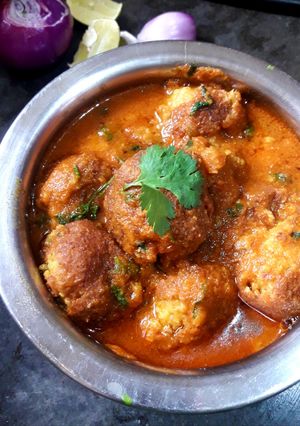 ফুলকপি র কোফতা কারি (foolkopir kofta kari recipe in Bengali) রেসিপির প্রধান ছবি