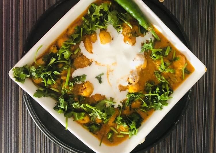 Step-by-Step Guide to Prepare Makhana Kaju Curry