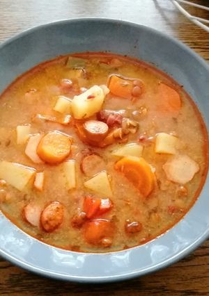 Pikáns lencseleves recept fotója