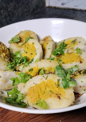 A picture of Fry pitha.