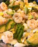 Ensalada de langostinos y palta