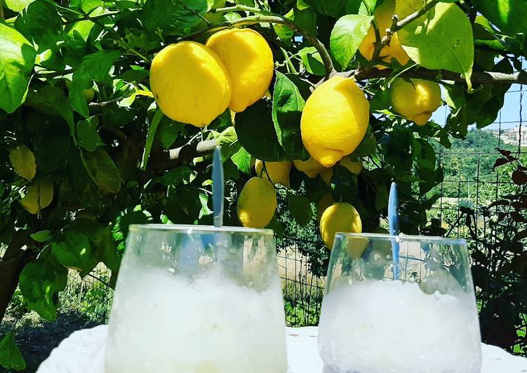 Recetta di Fatto in casa super veloce Granita al limone