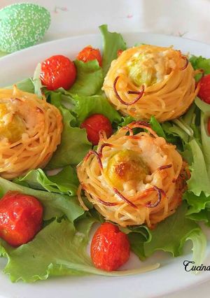 Foto di Nidi di spaghetti al latte e parmigiano con cavolini di Bruxelle