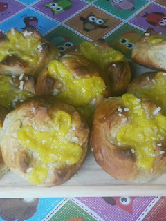 Una foto de Bollitos con especias y crema pastelera🌺