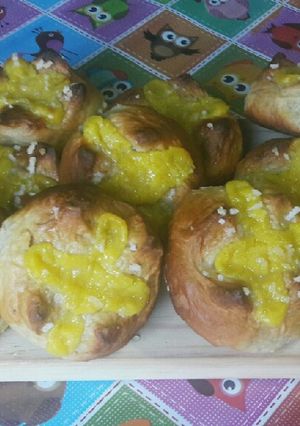 Una foto de Bollitos con especias y crema pastelera🌺