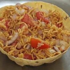 A picture of Papad katori bhel chat.