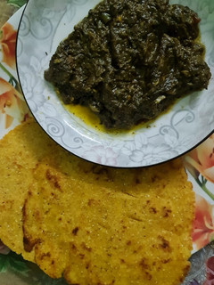 A picture of Makai ki roti.