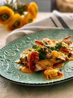 Una foto de Corvina con gambones al estilo thai