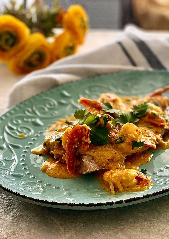 Una foto de Corvina con gambones al estilo thai
