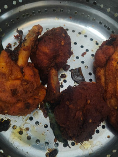 சில்லி சிக்கன்(chilly chicken recipe in tamil) செய்முறை முக்கிய புகைப்படம்