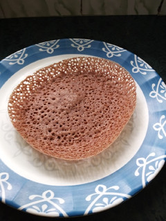 ராகி ஆப்பம் (Raagi aappam recipe in tamil) செய்முறை முக்கிய புகைப்படம்