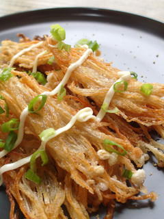【下酒菜】金針薄餅 的食譜成品照片