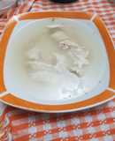Consomé de pollo