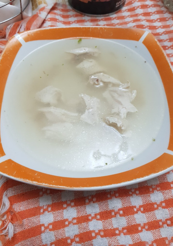 Una foto de Consomé de pollo