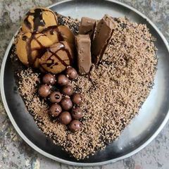 A picture of Bourbon biscuit cake.