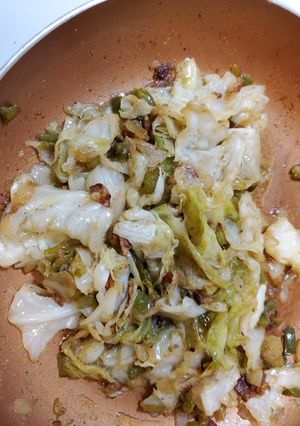A picture of Fried Cabbages.
