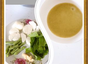 Hình của món Ăn dặm cho bé 6 tháng: cháo gà củ cải rau diếp nhật.