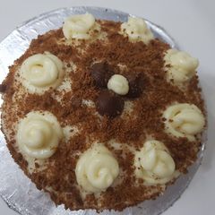 A picture of Vanilla cream cake.