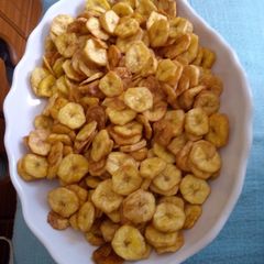 Banana crisps#theme challenge# cooking with bananas A picture of Banana crisps#theme challenge# cooking with bananas.
