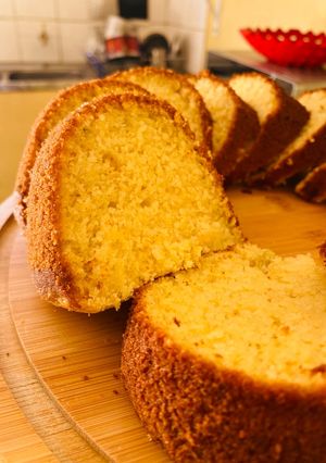 A picture of Lemon Bundt Cake.