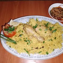 Kashmiri chicken pulao & Mirchi da salan 🐔 A picture of Kashmiri chicken pulao & Mirchi da salan 🐔.