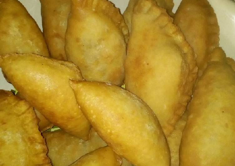 Fried meat pie