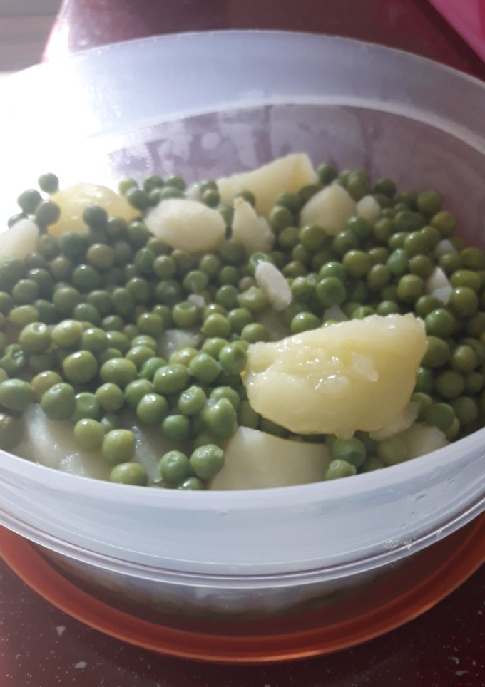 Una foto de Guisantes con patatas🍽