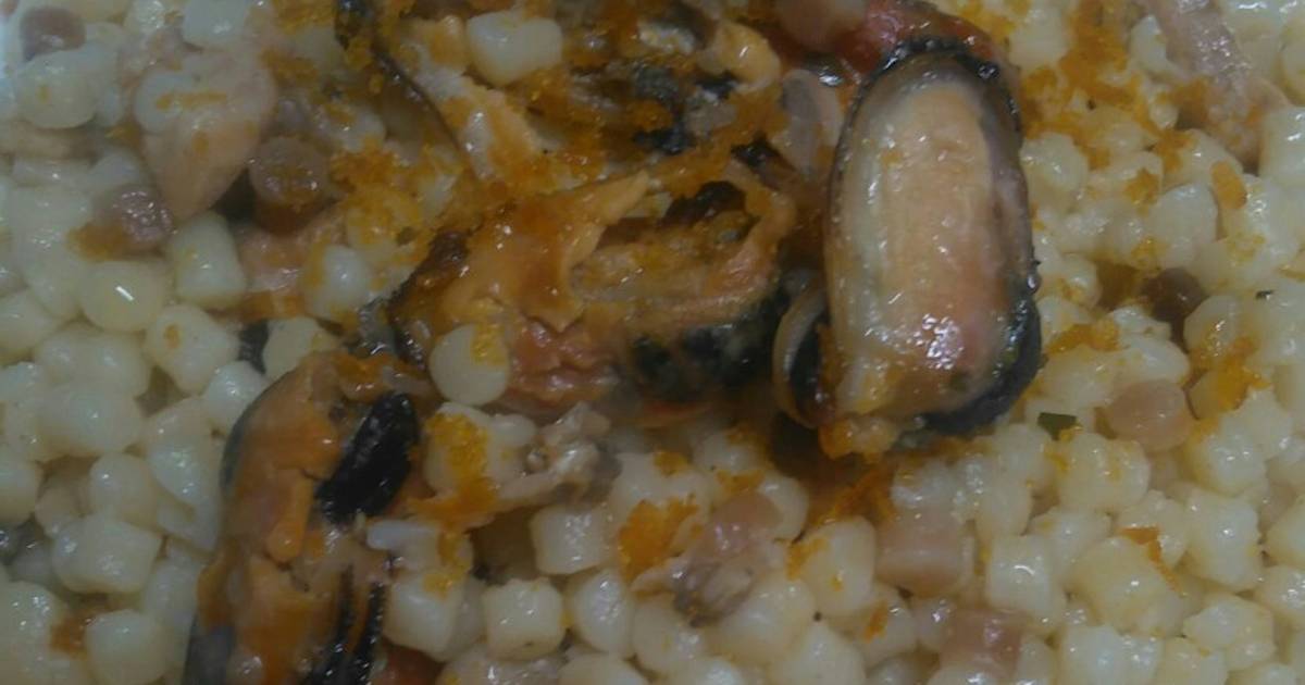 Ricetta Fregola Sarda Con Cozze Vongole Salmone E Bottarga Di Pinella Spada Cookpad