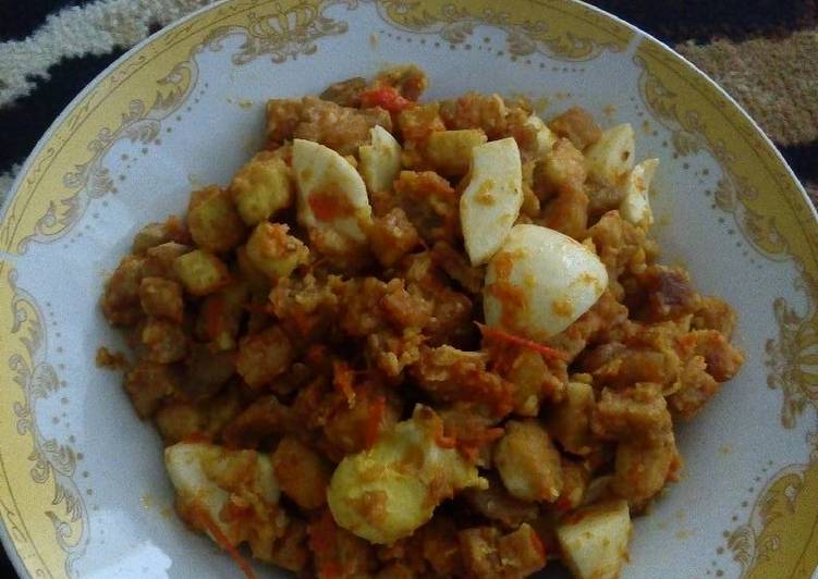 Baso telur tahu bumbu balado