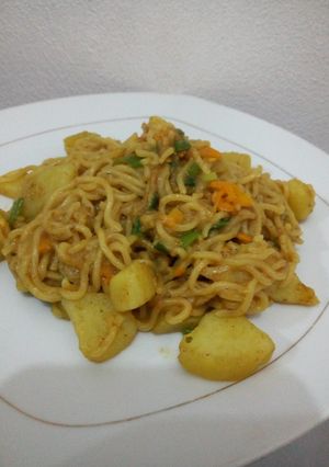 A picture of Veggie Noodles with sweet potatoes.